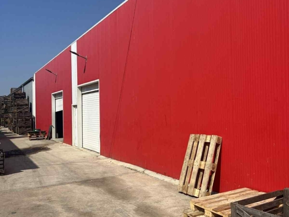 Склад в София, Иван Вазов - 847 кв.м за 549 €/кв.м - Снимка #1