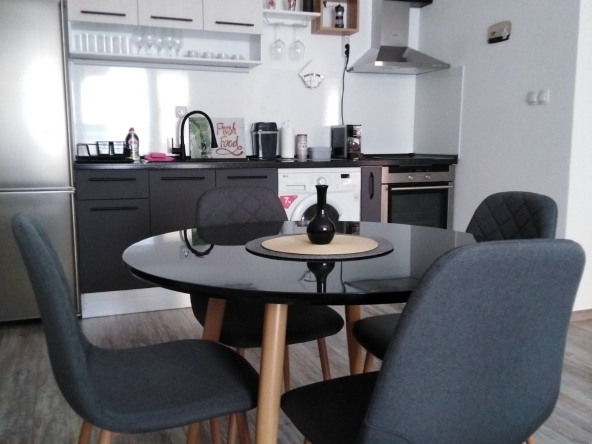 Двустаен апартамент в Пазарджик, Устрем - 61 кв.м за 1388 €/кв.м - Снимка #1