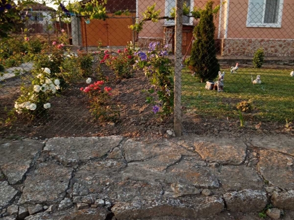 Къща в с. Смолница, Област Добрич - 95 кв.м за 456 €/кв.м - Снимка #1