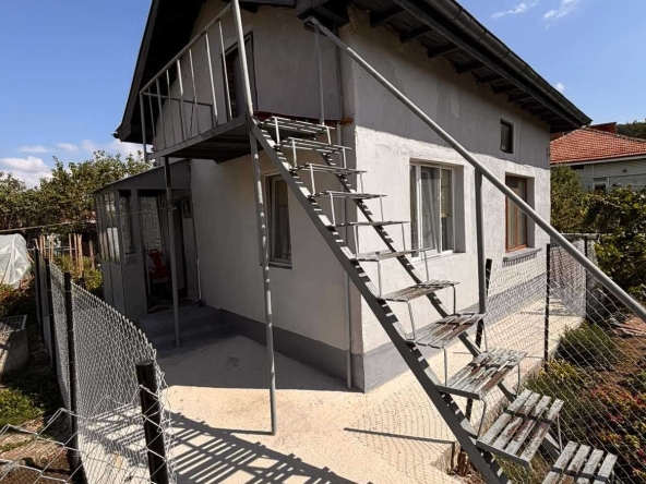 Къща в София, Център - 57 кв.м за 1141 €/кв.м - Снимка #1