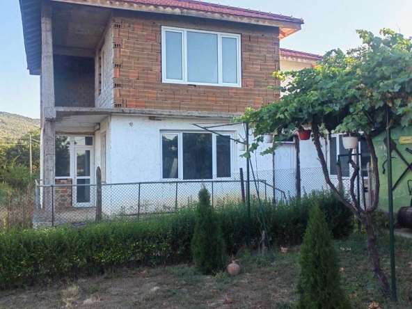 Къща в с. Сърнегор, Област Пловдив - 140 кв.м за 300 €/кв.м - Снимка #1