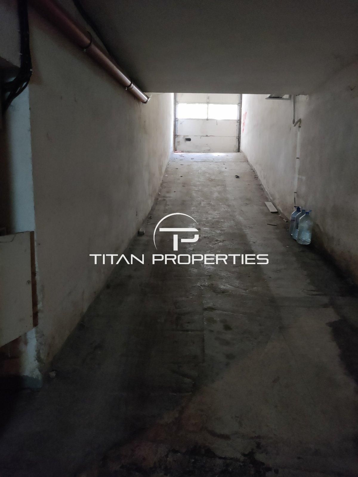 Гараж / Паркомясто в Бургас, Лазур - 39 кв.м за 1026 €/кв.м - Снимка #1