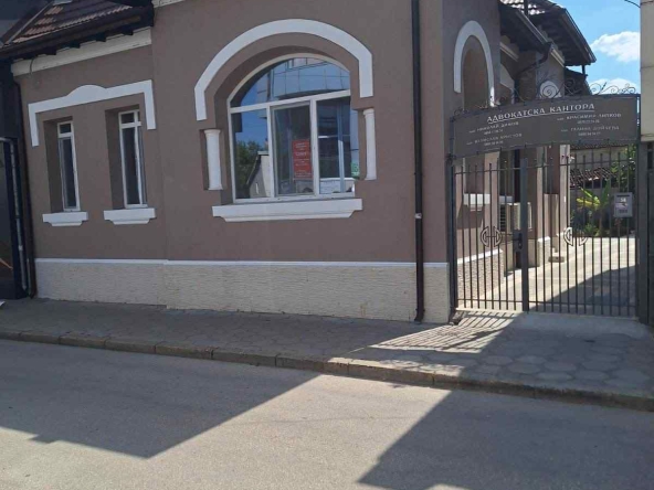 Дава се под наем Офис в Силистра, Север - 60 кв.м за 255 € - Снимка #1
