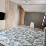 Дава се под наем Етаж от къща в Банско - 100 кв.м за 0.51 € - Снимка #1