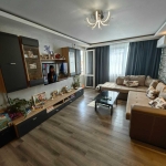 Тристаен апартамент в Перник, Изток - 80 кв.м за 1918 €/кв.м - Снимка #1