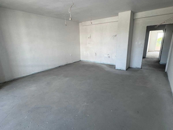 Тристаен апартамент в Пловдив, Беломорски - 121 кв.м за 1405 €/кв.м - Снимка #1