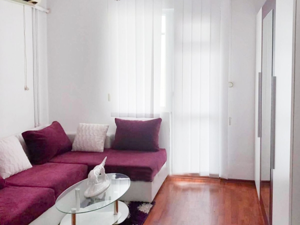 Тристаен апартамент в Бургас, Възраждане - 87 кв.м за 2069 €/кв.м - Снимка #1