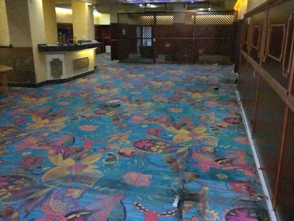 Дава се под наем Заведение в Велинград - 300 кв.м за 10 € - Снимка #1