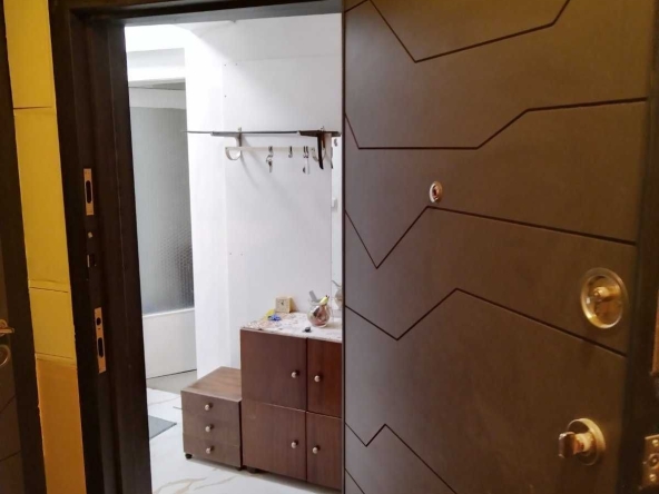 Дава се под наем Двустаен апартамент в Шумен, Център - 64 кв.м за 306 € - Снимка #1