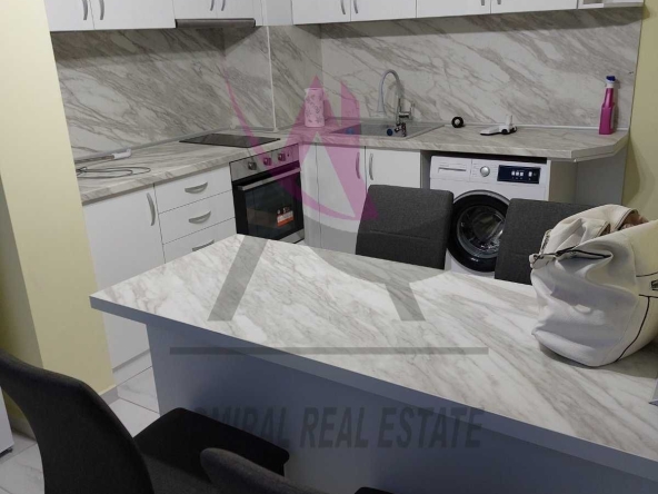 Дава се под наем Двустаен апартамент в Варна, Възраждане 1 - 52 кв.м за 375 € - Снимка #1