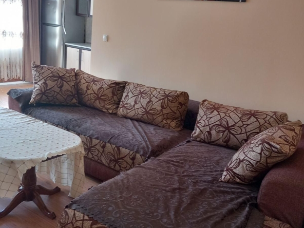 Дава се под наем Двустаен апартамент в Пловдив, Център - 80 кв.м за 306 € - Снимка #1