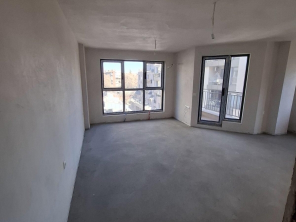 Тристаен апартамент в Пловдив, Кършияка - 101 кв.м за 1882 €/кв.м - Снимка #1