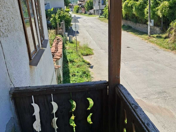 Къща в с. Берсин, Област Кюстендил - 160 кв.м за 250 €/кв.м - Снимка #1