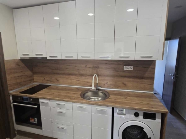 Дава се под наем Тристаен апартамент в София, Свобода - 74 кв.м за 499 € - Снимка #1