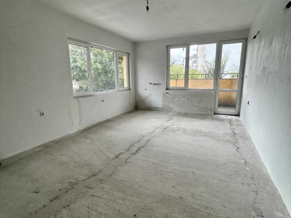 Тристаен апартамент в Велико Търново, Зона Б - 102 кв.м за 1079 €/кв.м - Снимка #1