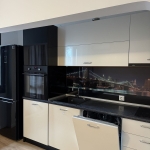 Тристаен апартамент в Варна, Автогара - 86 кв.м за 9 €/кв.м - Снимка #1