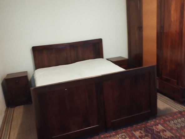 Дава се под наем Къща в Плевен, 9-ти квартал - 50 кв.м за 204 € - Снимка #1