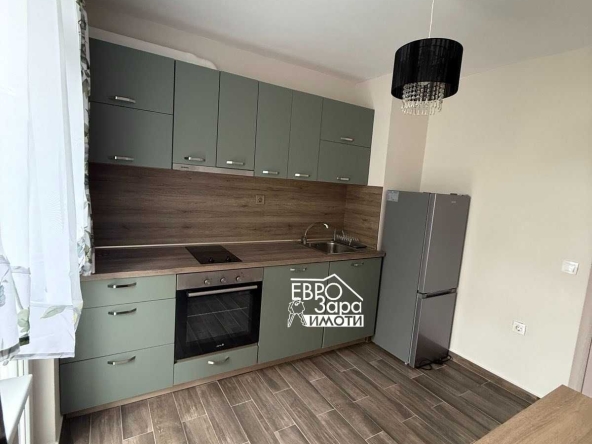 Дава се под наем Тристаен апартамент в Стара Загора, Център - 70 кв.м за 459 € - Снимка #1