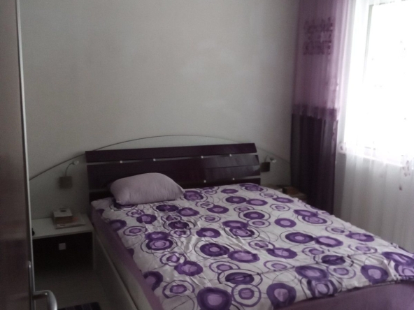 Дава се под наем Тристаен апартамент в Пловдив, Кючук Париж - 86 кв.м за 484.5 € - Снимка #1