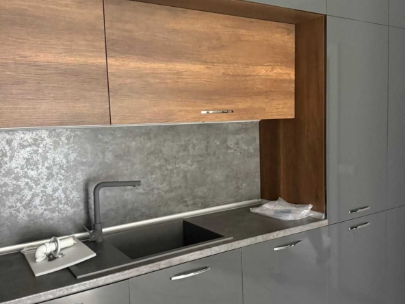 Дава се под наем Двустаен апартамент в София, Зона Б-18 - 80 кв.м за 800 € - Снимка #1