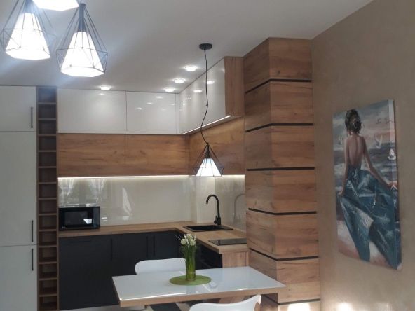 Дава се под наем Двустаен апартамент в Пловдив, Младежки Хълм - 70 кв.м за 612 € - Снимка #1