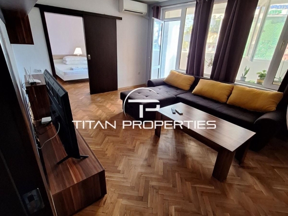 Дава се под наем Тристаен апартамент в Бургас, Лазур - 120 кв.м за 714 € - Снимка #1