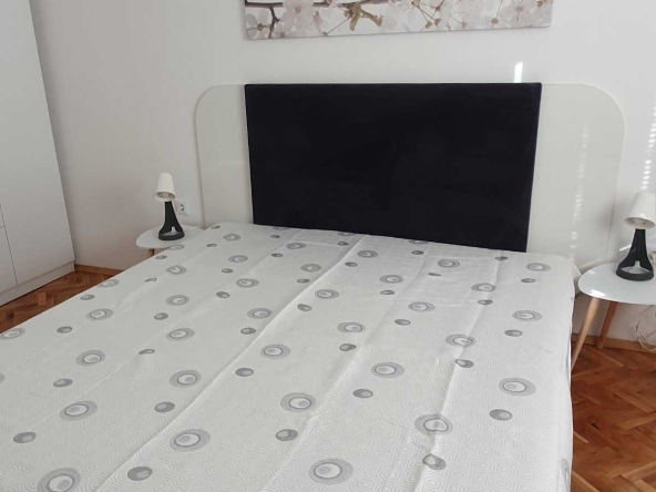 Дава се под наем Двустаен апартамент в София, Център - 65 кв.м за 615 € - Снимка #1