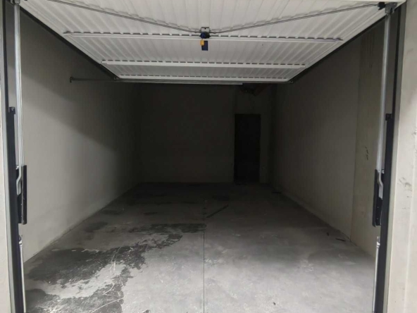 Дава се под наем Гараж / Паркомясто в София, Кръстова вада - 36 кв.м за 145.35 € - Снимка #1