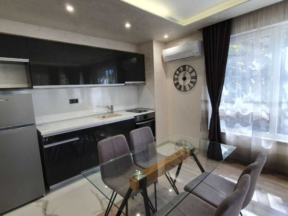 Дава се под наем Тристаен апартамент в Пловдив, Каменица 1 - 94 кв.м за 500 € - Снимка #1