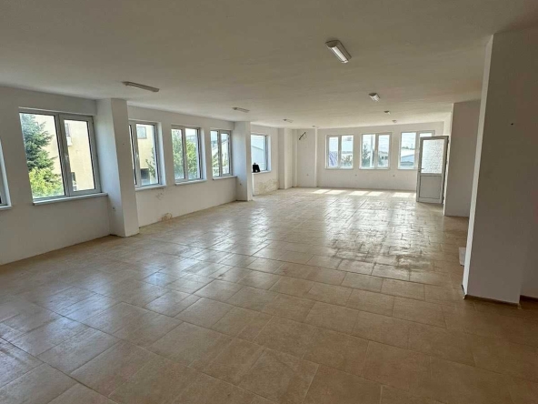 Дава се под наем Склад в Пловдив, Индустриална зона - Тракия - 177 кв.м за 510 € - Снимка #1