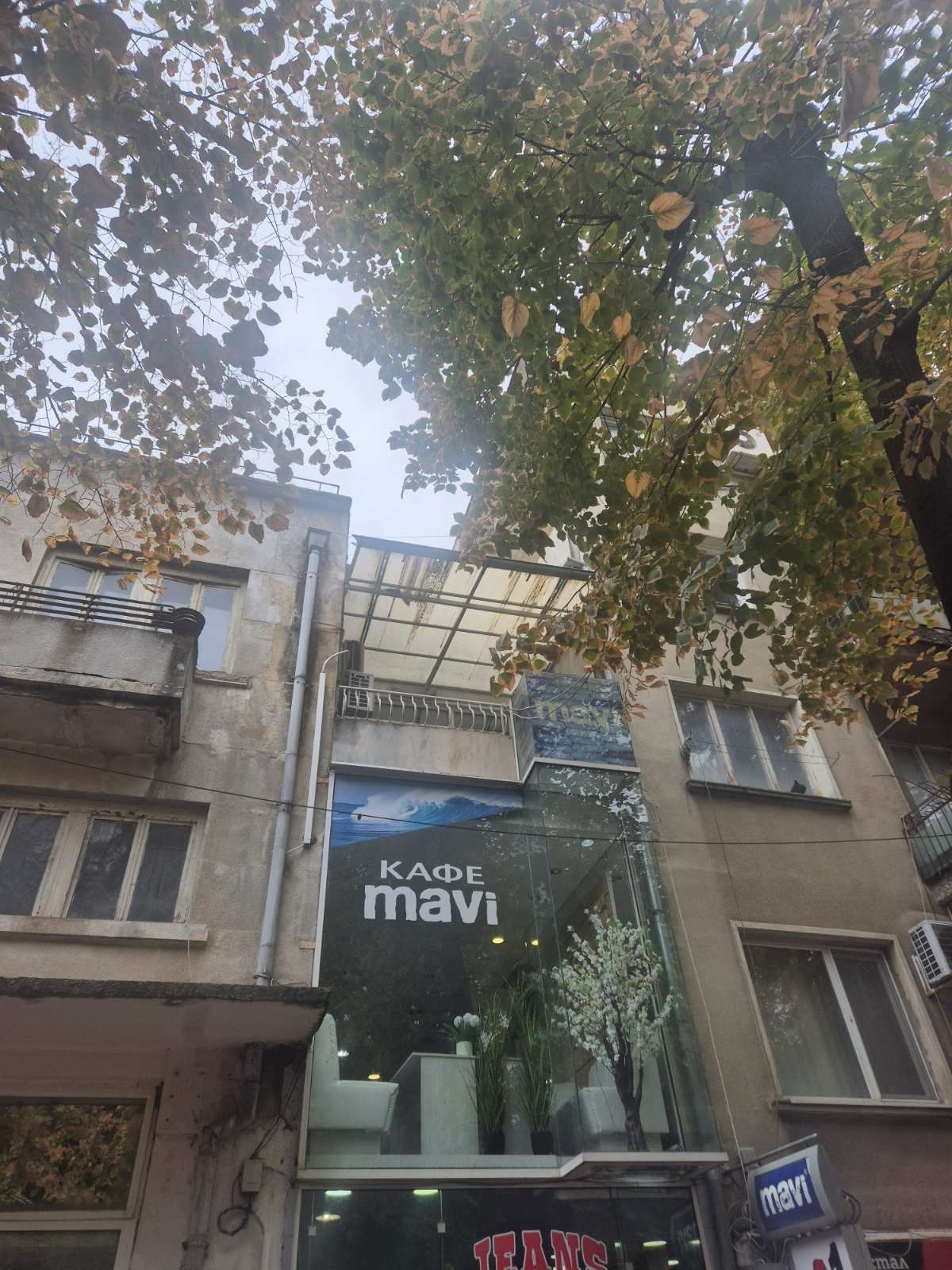 Дава се под наем Двустаен апартамент в Шумен, Център - 80 кв.м за 255 € - Снимка #1