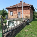 Дава се под наем Етаж от къща в с. Ковачица, Област Монтана - 1000 кв.м за 382.5 € - Снимка #1