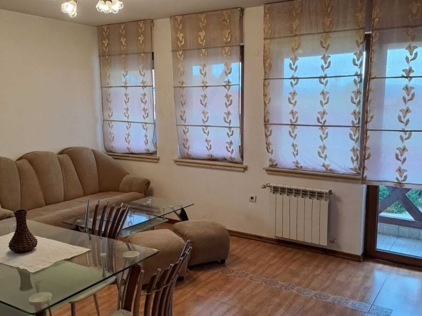 Дава се под наем Двустаен апартамент в Банско - 57 кв.м за 306 € - Снимка #1