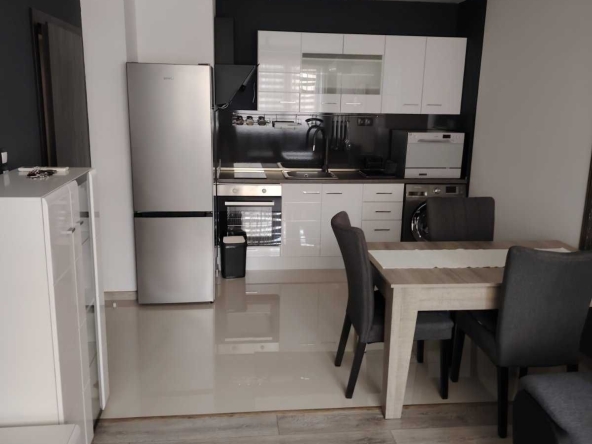 Дава се под наем Двустаен апартамент в София, Младост 1 - 62 кв.м за 663 € - Снимка #1