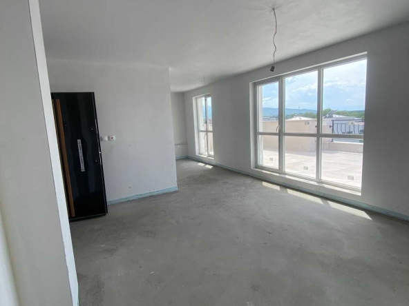 Двустаен апартамент в Пловдив, Беломорски - 100 кв.м за 1050 €/кв.м - Снимка #1