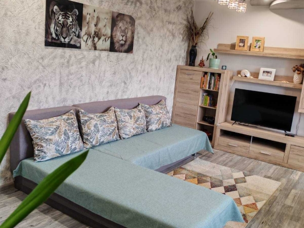 Четиристаен апартамент в Бургас, Акациите - 80 кв.м за 988 €/кв.м - Снимка #1