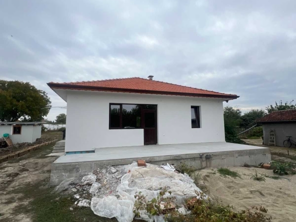 Къща в с. Костиево, Област Пловдив - 130 кв.м за 1270 €/кв.м - Снимка #1