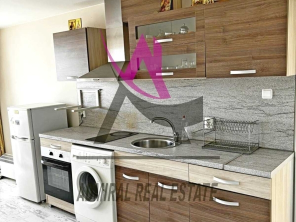 Дава се под наем Двустаен апартамент в Варна, Център - 64 кв.м за 562 € - Снимка #1