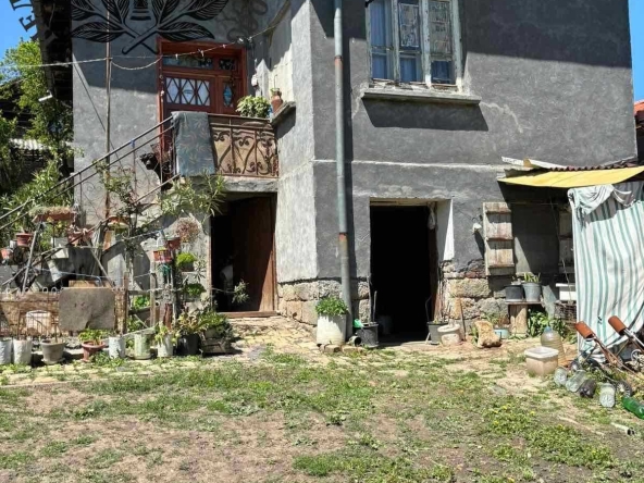 Къща в с. Големо Бучино, Област Перник - 65 кв.м за 1902 €/кв.м - Снимка #1