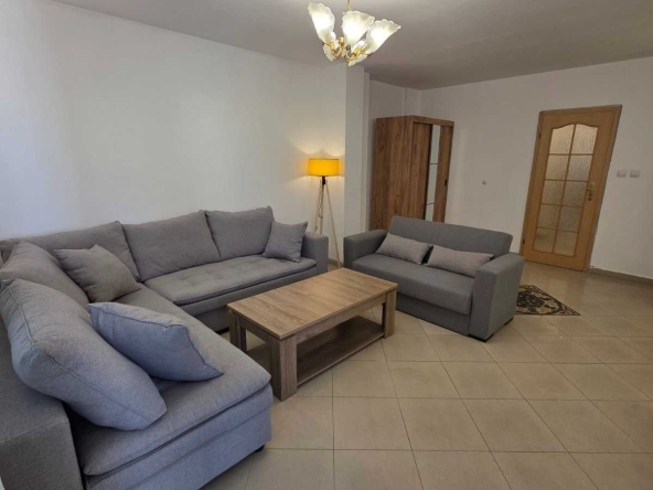 Дава се под наем Четиристаен апартамент в София, Изток - 140 кв.м за 1000 € - Снимка #1