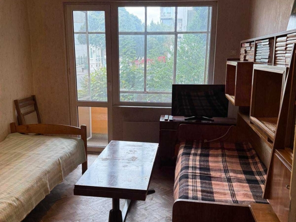 Дава се под наем Двустаен апартамент в Варна, Център - 50 кв.м за 229.5 € - Снимка #1