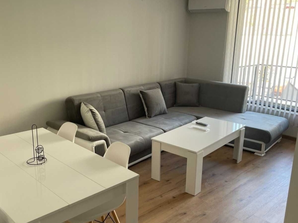 Дава се под наем Двустаен апартамент в Благоевград, Идеален център - 58 кв.м за 360 € - Снимка #1