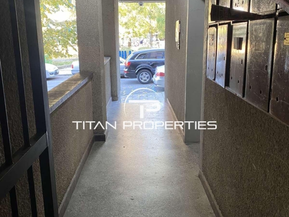 Дава се под наем Офис в Бургас, Възраждане - 56 кв.м за 280.5 € - Снимка #1