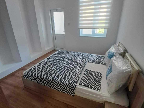 Дава се под наем Тристаен апартамент в Ямбол, Аврен - 90 кв.м за 433.5 € - Снимка #1