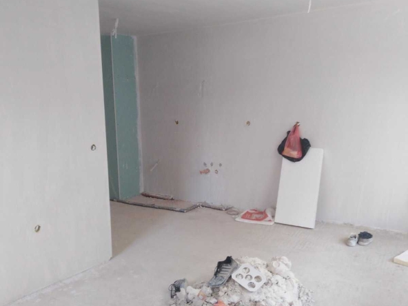 Тристаен апартамент в Благоевград, Струмско - 100 кв.м за 1215 €/кв.м - Снимка #1