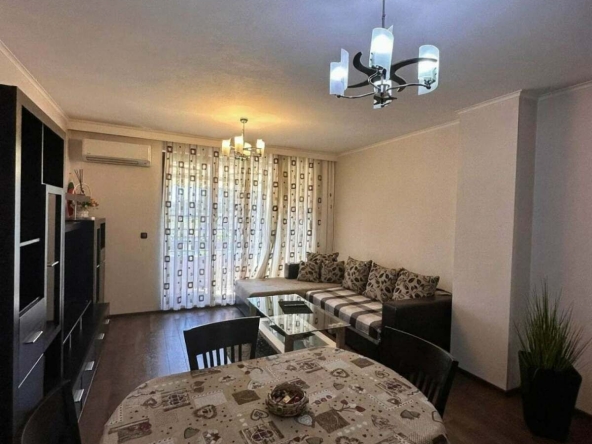 Дава се под наем Двустаен апартамент в Пловдив, Тракия - 75 кв.м за 433.5 € - Снимка #1