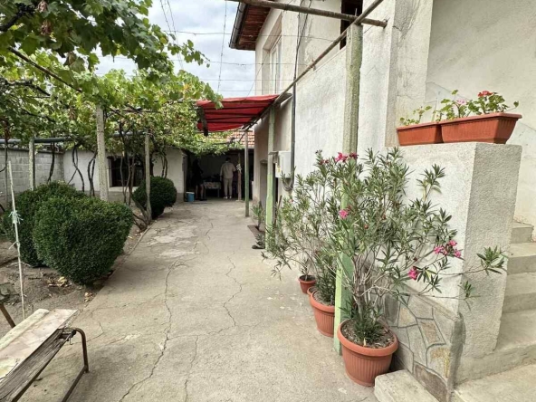 Къща в с. Цалапица, Област Пловдив - 120 кв.м за 917 €/кв.м - Снимка #1