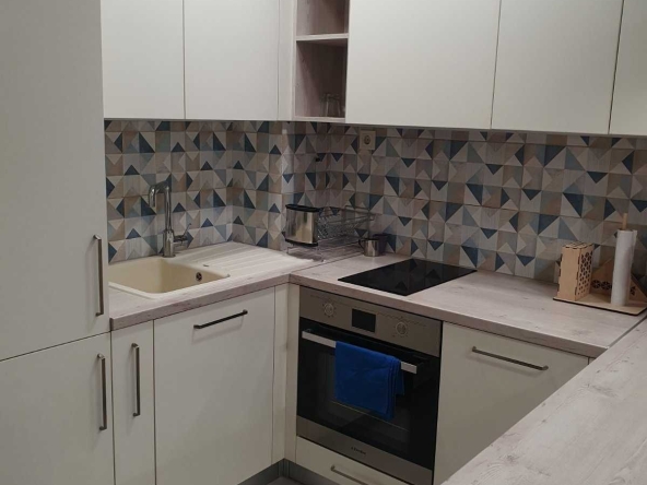 Двустаен апартамент в Пловдив, Кючук Париж - 85 кв.м за 1883 €/кв.м - Снимка #1