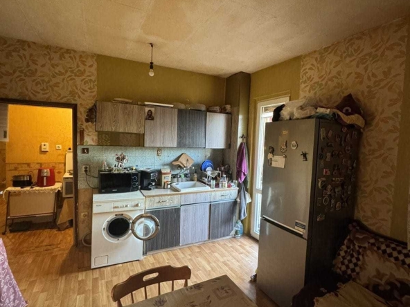 Тристаен апартамент в Пловдив, Каменица 2 - 94 кв.м за 1979 €/кв.м - Снимка #1