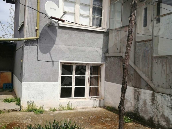 Дава се под наем Къща в с. Братя Даскалови, Област Стара Загора - 120 кв.м за 51 € - Снимка #1